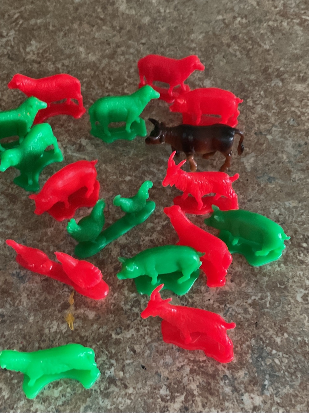 Assorted Mini Farm Animal Figurine Pack - Red & Green